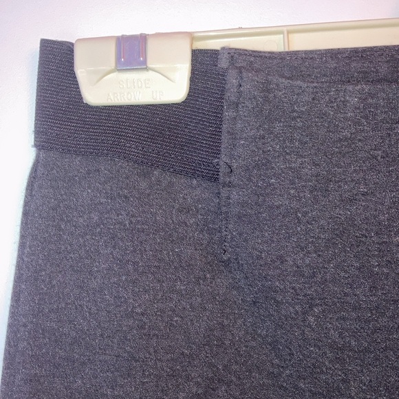 Cleo petites grey pants with elastic waistband. Size S - Picture 2 of 5